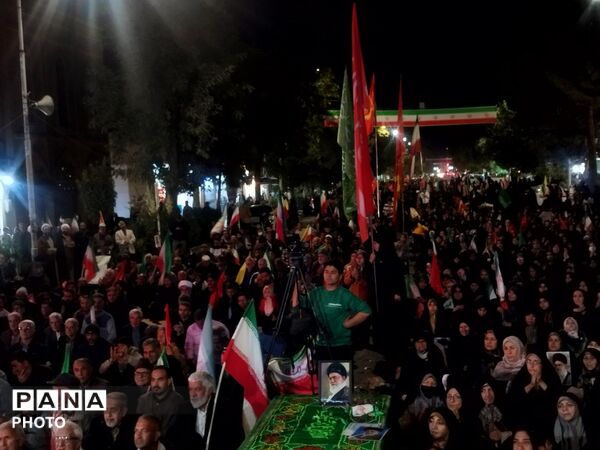 تداوم حضور مردم نیشابور در دویست‌وسی‌امین شب از شهادت قائد امت 