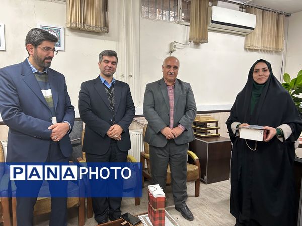  تقدیر از راهبران قطبی سازمان دانش اموزی شهرستانهای تهران