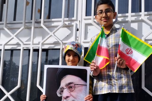 حضور با شکوه مردم زرقان در راهپیمایی 22 بهمن ماه