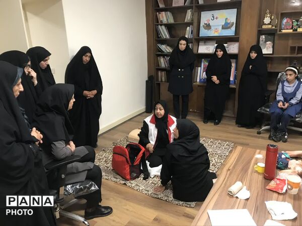 دوره آموزشی مهارت‌های خود‌امدادی و دگر‌‌امدادی در تهران