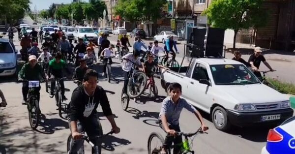 برگزاری همایش دوچرخه‌سواری در شهرستان باخرز 