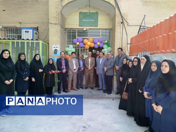 زنگ مهر در دبستان دخترانه سما با حضور مسئولان آموزش و پرورش و دانشگاه آزاد اسلامی کاشمر 