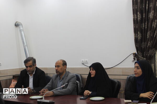 نشست خبری مدیر آموزش‌وپرورش گلوگاه با خبرنگاران 