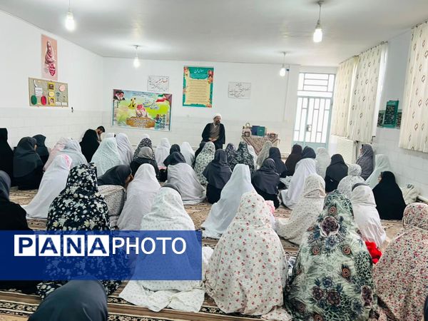 آیین تجلیل از برگزیدگان مسابقات قرآنی، فرهنگی و هنری در خاتم