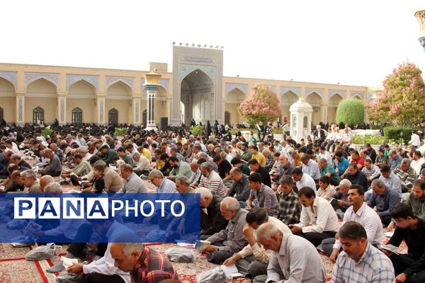  مراسم دعای پر فیض عرفه و مناجات عاشقانه امام حسین(ع) در زیارتگاه شهید آیت ا... مدرس(ره)