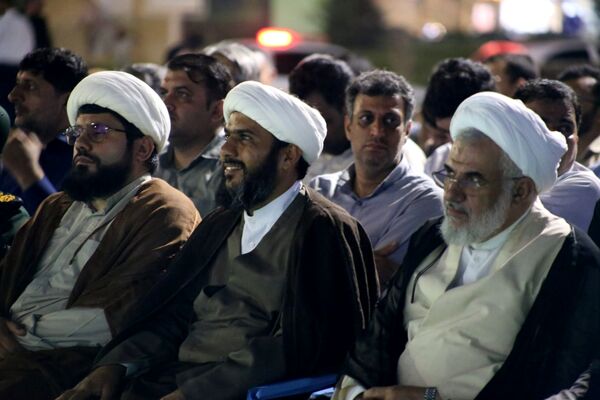 حضور نماینده ولی‌فقیه هرمزگان در جشن هفته وحدت شهرستان جاسک