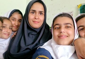جشن روز معلم در دبستان مهرعلی نادیپور برگزار شد