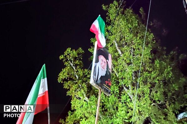 جهاد حضور در خیابان ادامه دارد