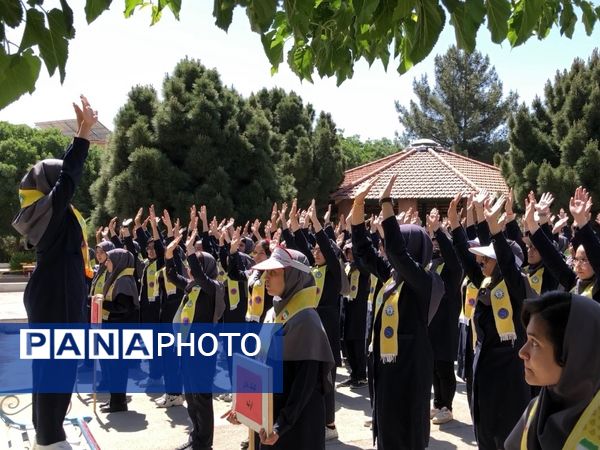 بازدید ارزیاب سازمان دانش‌آموزی کشور از دبیرستان تشکیلاتی المهدی ناحیه ۵ مشهد