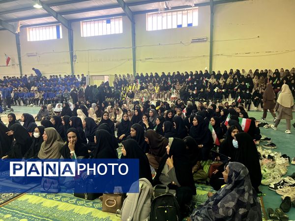 فین غرق در عطر فاطمی همزمان با روز دانش‌آموز