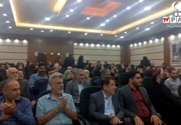 مراسم روز جهانی سالمند در سالن اجتماعات بهزیستی دامغان