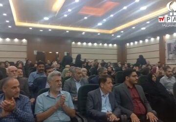 مراسم روز جهانی سالمند در سالن اجتماعات بهزیستی دامغان