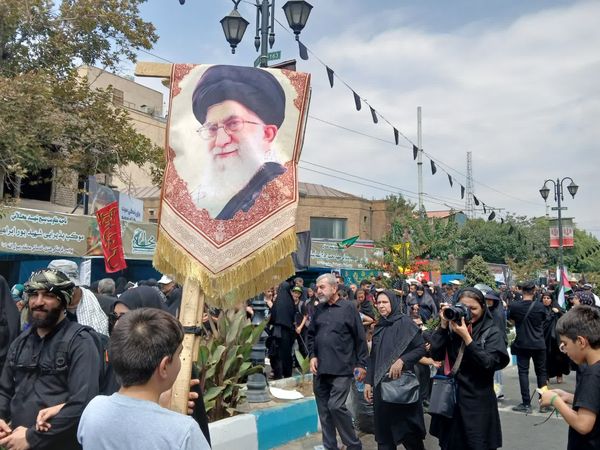 استقبال دلدادگان اباعبدالله الحسین (ع) از پیاده روی جاماندگان اربعین حسینی‌