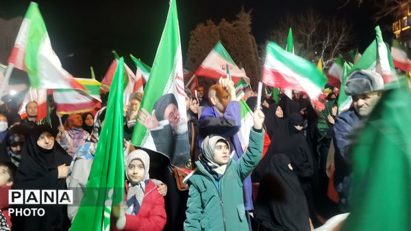 پانزدهمین شب مقاومت مردمی در خیابان‌های مشهد مقدس