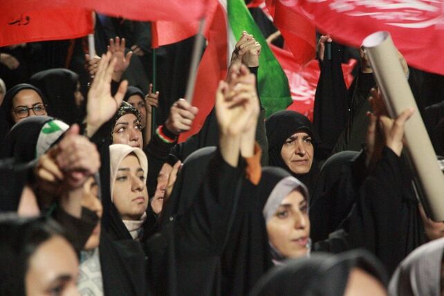 طنین زنگ میناب در پیشوا همزمان با تجمع شبانه ۲۰۶ و آغاز سال تحصیلی جدید