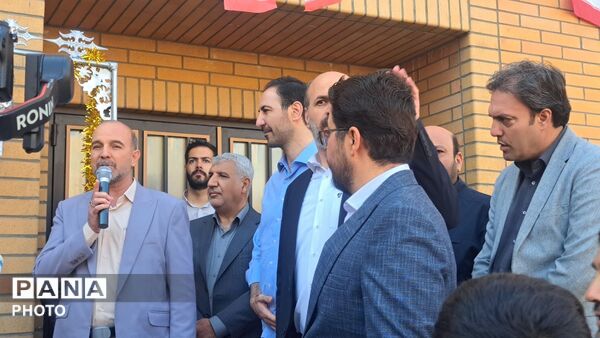 بازدید مسئولان ناحیه چهار قم از مدرسه سرای ایرانی