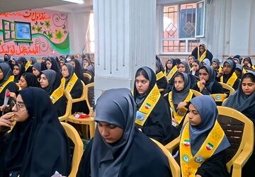 جشن جوانه‌ها در دبیرستان اخوان کریمی قم