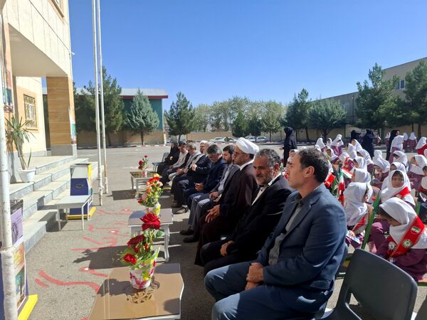 جشن عاطفه‌ها در مدارس اهر