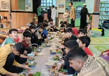 روز دوم اعتکاف پسران در مسجد موسی ابن جعفر(ع) آشخانه