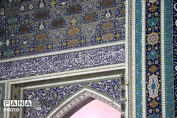 حرم امام رضا(ع) غرق در عطر اشک و بدرقه رهبر شهید
