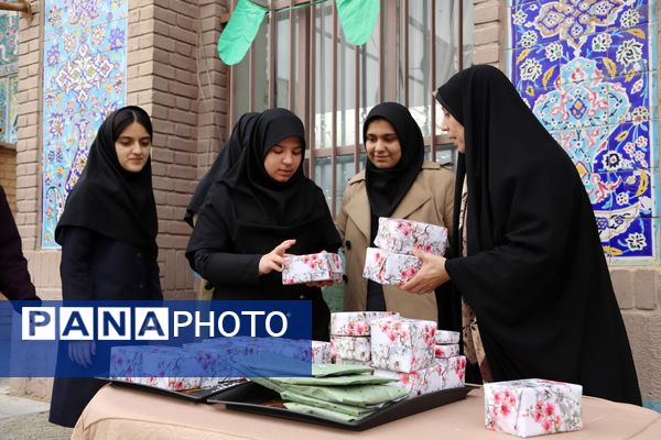 نواهای دانش‌آموزی در جشن ۲۲ بهمن طلیعه شاهد