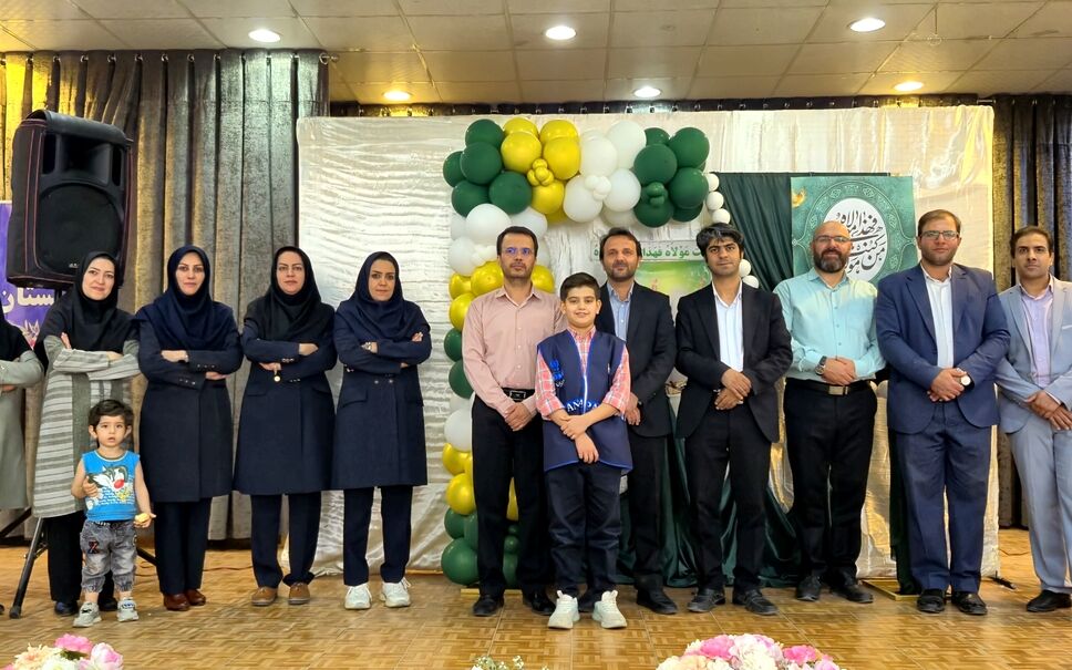 ابراز ارادت دانش‌آموزان آباده‌ای به ساحت امیرالمؤمنین(ع)