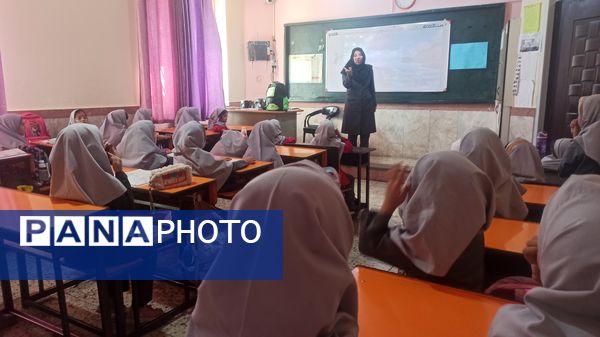 آموزش پدافند غیرعامل در دبستان نیایش