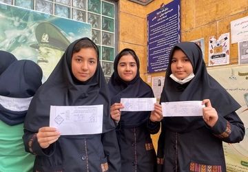 انتخابات شورای دانش‌آموزی در دبیرستان شهید تیمسار فلاحی 1 کرج برگزار شد