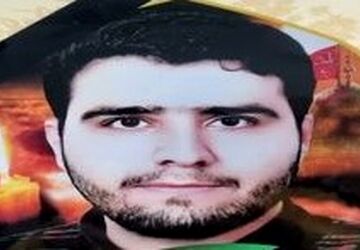 نصب تابلوی یادبود معلم بسیجی مرحوم کربلایی رضا زهیری در پایگاه بسیج دانشجویی دانشگاه فرهنگیان 