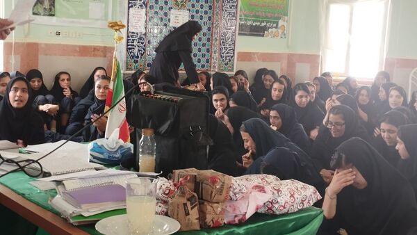 برگزاری مراسم روز دختر در هنرستان خاور عسکری 