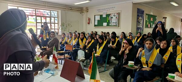 تقدیر از نفرات برتر درسی فرهنگی و هنری جشنواره خوارزمی همزمان با عید غدیر