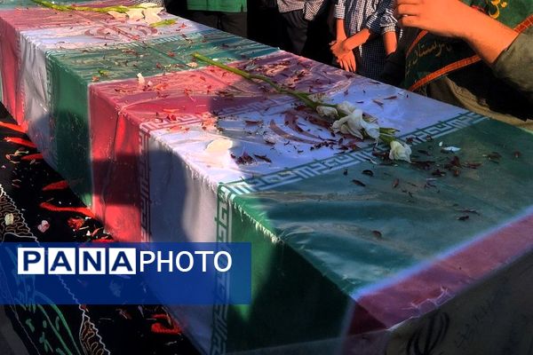 تجدید میثاق نسل نوجوان با آرمان‌های شهدا در مراسم تشییع شهید گمنام ورامین