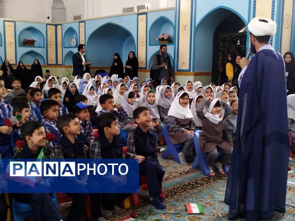 شادی و رنگ در جشن شکوفه‌ها در حرم امام رضا (ع)