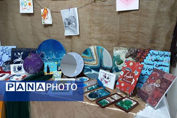 نمایشگاه دهه فجر اداره آموزش و پرورش رباط‌کریم