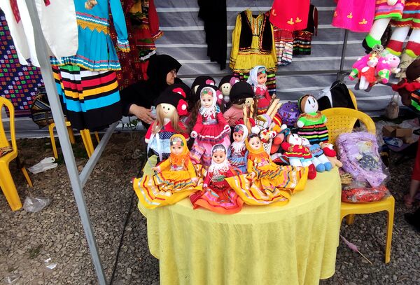 چهارمین جشنواره آلوچه در شهرستان صومعه‌سرا