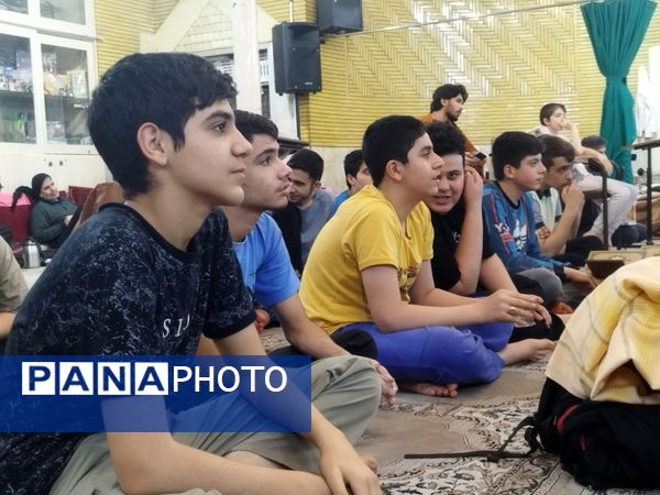 اعتکاف دانش‌آموزان منطقه ۱۶؛ دارالشهدای شهر تهران 