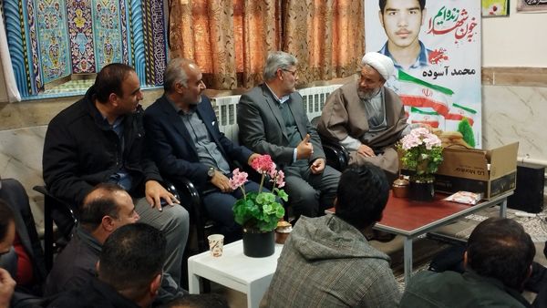 جلسه انجمن اولیان و مربیان در دبیرستان شهید محمد آسوده شهرستان خلیل آباد