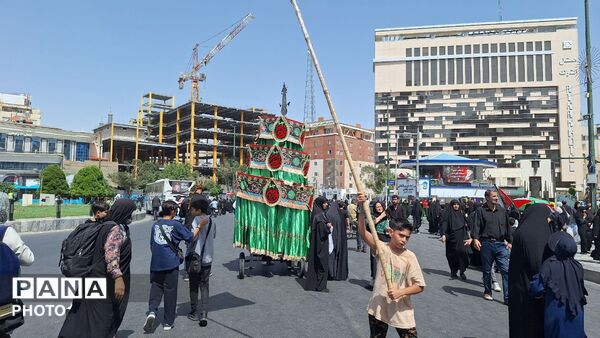 خیابان امام رضا(ع)؛ میزبان دسته‌های عزاداری اربعین حسینی
