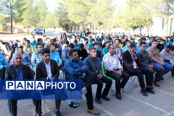 کارگاه آموزش بهداشت روان در مدرسه نخبگان عشایر گنجه‌ای برگزار شد