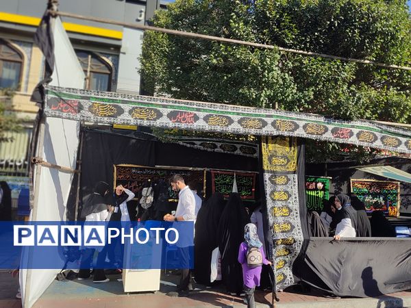  برپایی موکب‌های خدمات‌رسانی در مشهد مقدس برای جاماندگان اربعین حسینی 