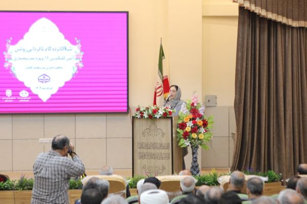 آیین کلنگ‌زنی ۱۶ مدرسه خیرساز در کاشان؛ مشارکت مردمی، حمایت دولتی