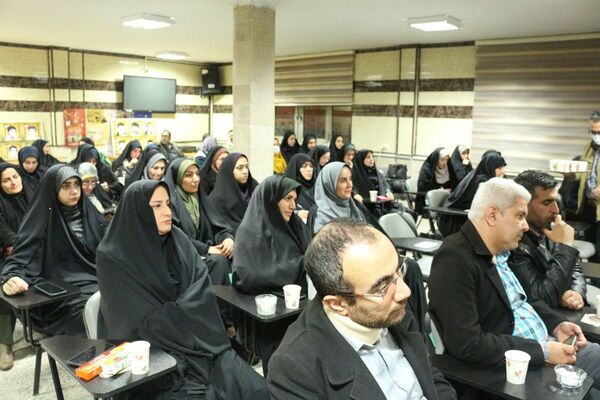 بصیرت افزایی فرهنگیان فیروزکوه علیه تهدیدات نوین 