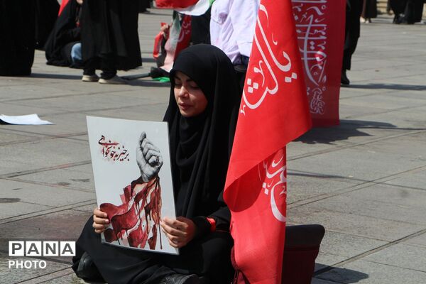 آخرین وداع با قائد شهید: پیکر مطهر آیت‌الله سیدعلی‌خامنه‌ای در میان سیل عاشقان به مصلی تهران رسید 
