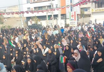از نسل دیروز تا امروز؛ روایت مردم از شکوه ۲۲ بهمن

