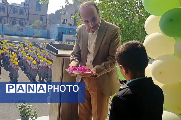 مراسم گرامیداشت هفته بهداشت روان در دبستان هاشمی رفسنجانی شهرستان قرچک 
