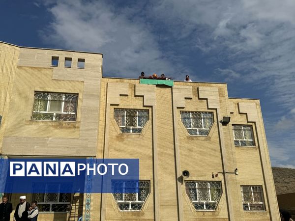 مراسم گرامیداشت هفته پدافند غیرعامل در دبیرستان عشایری شبانه‌روزی نسیبه