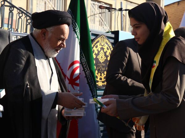 برگزاری یادواره وطن یار همزمان با نواخته شدن زنگ استکبارستیزی 