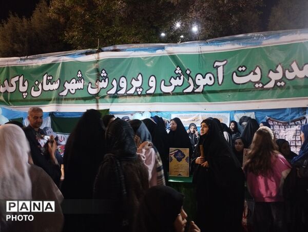 جشن ازدواج زوج انقلابی در تجمعات شبانه مردم پاکدشت