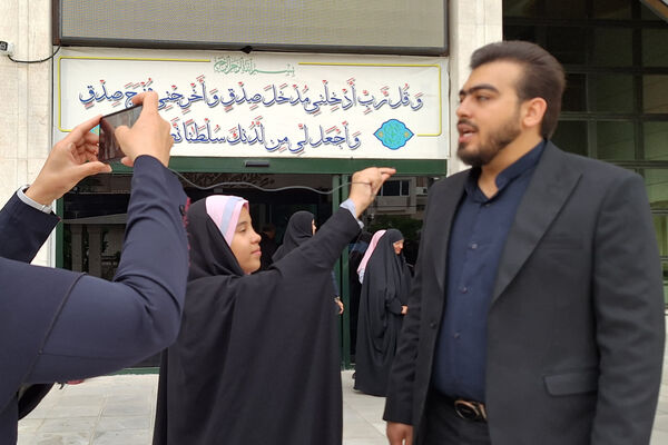 سنگ‌تمام دانش‌آموزان پیشتاز و خبرنگاران پانا برای فرهنگیان