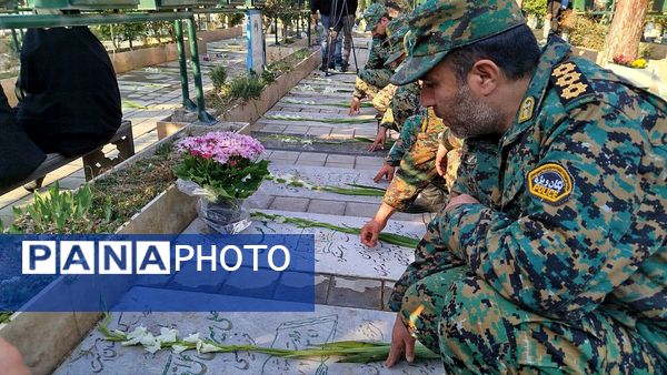 آیین گلباران مزار شهدای امامزاده محمد کرج